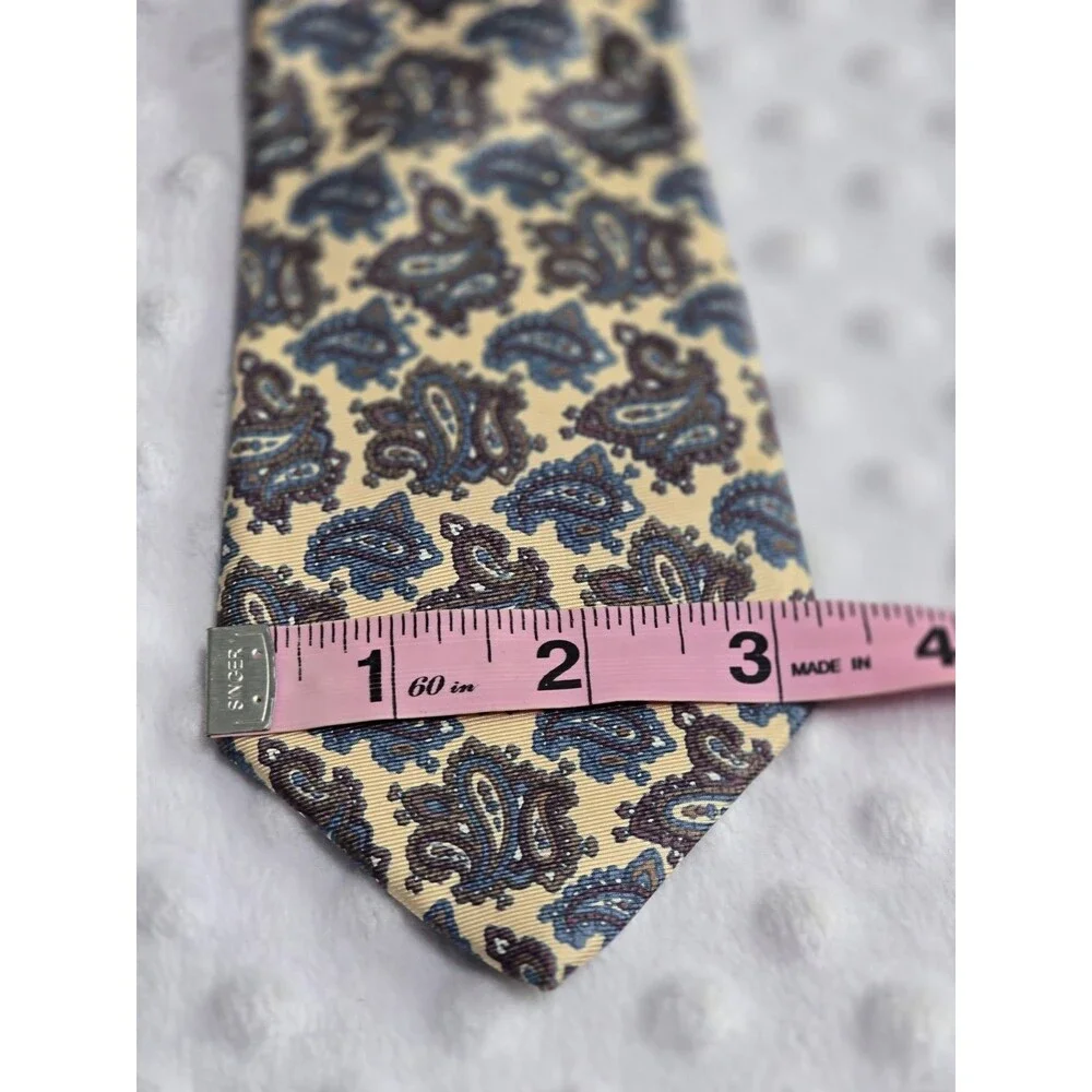 Vintage Hill & Archer Men's Tie Paisley Business Class Necktie Made In USA Beige